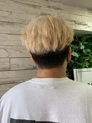 メンズ 韓国ヘア×ハイトーン AYA💫のヘアスタイル