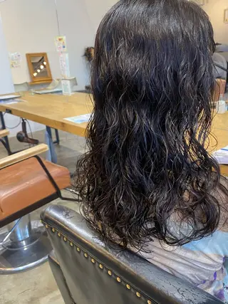 セミロング パーマ 小日向 沙織のヘアスタイル