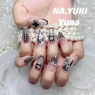 ネイル 🦋 Queenieのネイルデザイン