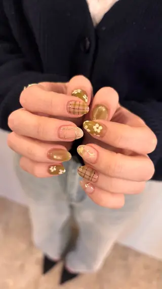 ショート NANA no artのネイルデザイン