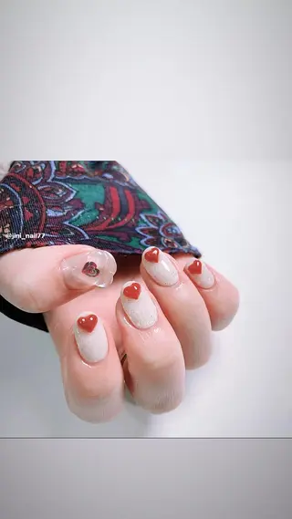 ネイル JINI NAIL所属・ジニ ネイルのネイルデザイン