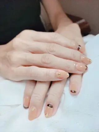 ネイル 小金井市のネイル ・美肌・眉毛やさんの眉毛・アイブロウイメージ