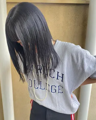 カラー Manaka🟤 今泉　Musiiikのヘアスタイル