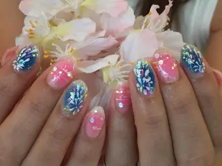 ショート SINCERELY シンシアリー🌈のネイルデザイン