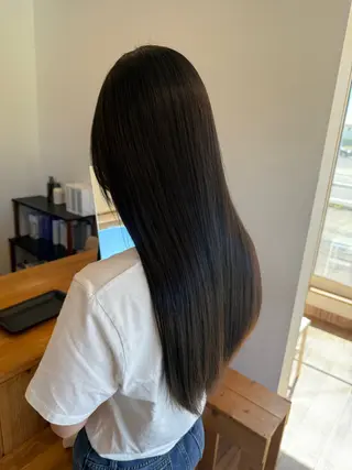 ロング タガミ リンカのヘアスタイル