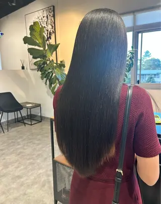 ロング ウノプリール　京橋店所属・西本 緋那乃のヘアスタイル