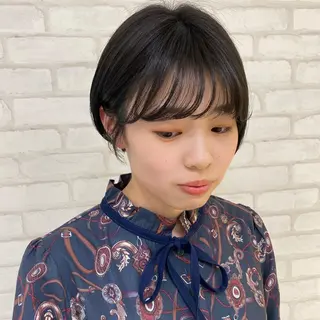 ショート カラー abilita AZUSAのヘアスタイル