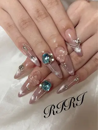 ネイル riri オーナーのネイルデザイン