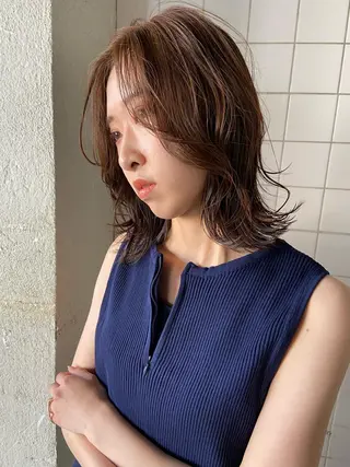 ミディアム 小玉 杏華のヘアスタイル
