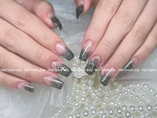 ネイル July Salonのネイルデザイン