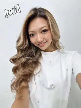 カラー ヘアアレンジ ロング エクステ LuciA\5900のヘアスタイル