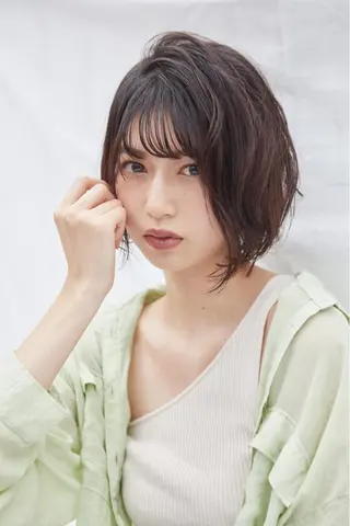 ミディアム 白髪ぼかし🌈 Ayakoのヘアスタイル