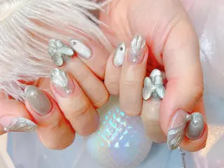 ネイル She   Nail所属・ISA_ BELLAのネイルデザイン