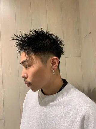 ショート カラー メンズ 糟谷 慈英のヘアスタイル