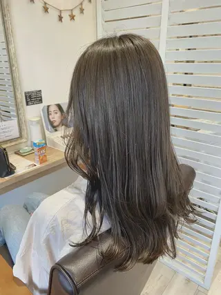 ロング 平山 晴香のヘアスタイル