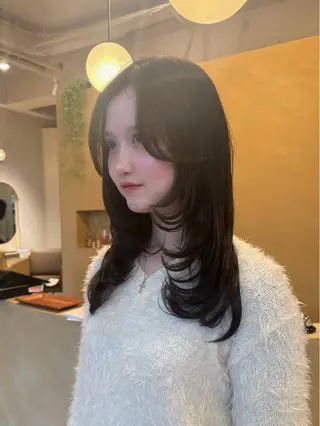 ロング 西田 朋華のヘアスタイル