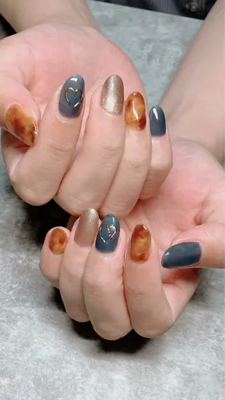 ネイル haleyume所属・shino🌟 痛ネイルのネイルデザイン