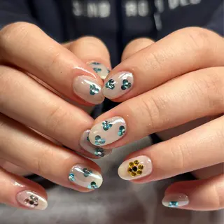 ネイル Lusso🫧 Ayaneのネイルデザイン