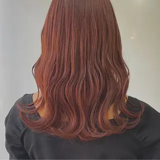 ロング カラー ツガミ リナのヘアスタイル