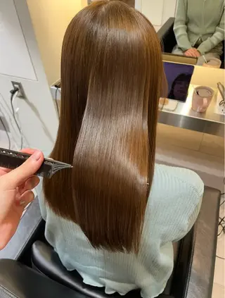 カラー 畑 麻依音のヘアスタイル