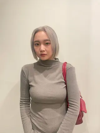 ミディアム カラー 渋谷 留菜のヘアスタイル