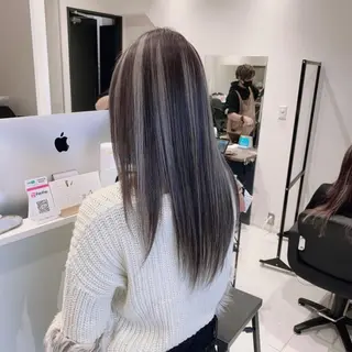 ロング カラー オフホワイトアンドなんば所属・福西 洋斗のヘアスタイル