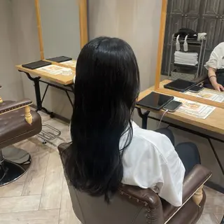 ロング カラー tsumugi / ワンカラーのヘアスタイル