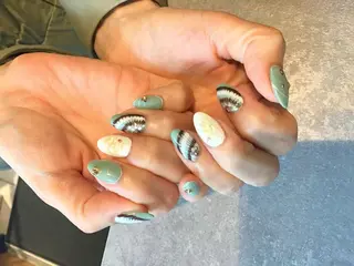ネイル Nest 岩崎のネイルデザイン