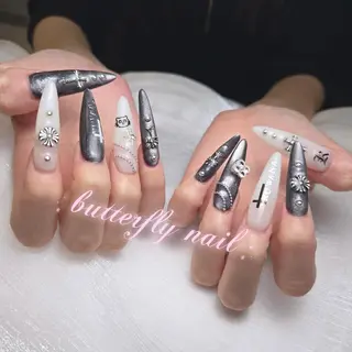 ネイル 蝶々ネイル サロンのネイルデザイン