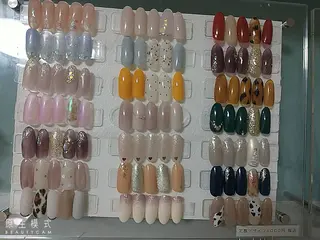 ネイル SYR所属・SYR nail salonのネイルデザイン