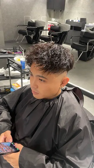 ショート パーマ メンズ 野髙 昂大のヘアスタイル