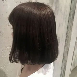 カラー ブリーチなしカラー/ 顔周りレイヤーカットのヘアスタイル