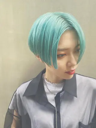 ショート カラー センターパート/ 暖色カラーayuのヘアスタイル