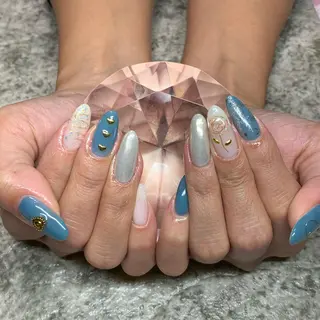 ネイル RuxuryNail ／RiAnnaのネイルデザイン