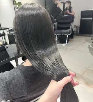 ロング カラー パーマ ヘアアレンジ 透明感/オリーブ/ グレージュ/YUKAのヘアスタイル