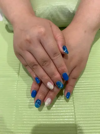 ネイル Eyelash & nail Buena 高円寺店所属・新人ネイリスト yuaのネイルデザイン