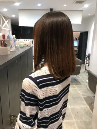 ミディアム 飯田 真季のヘアスタイル