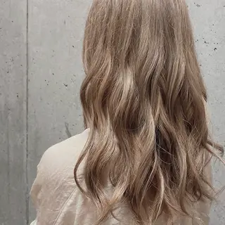 ロング 野村 奈里亜のヘアスタイル