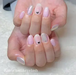 ネイル Rairia   nail所属・屋敷 理奈のネイルデザイン