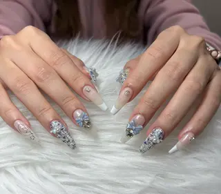 ネイル なな_ CloudyChanのネイルデザイン