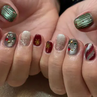 ネイル MiRanda Nail所属・MiRanda 保坂 舞のネイルデザイン
