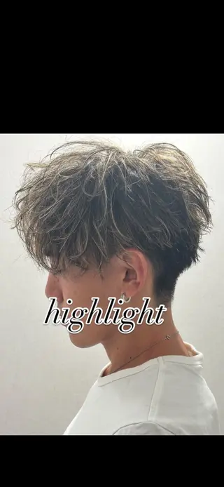 カラー メンズ SALOWIN新宿三丁目所属・新宿/新宿三丁目 メンズハイライト梶原のヘアスタイル