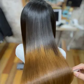 ロング YELLOW CORN 金沢文庫所属・【金沢文庫4分】髪質 改善/縮毛矯正アラタのヘアスタイル