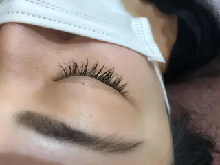 マツエク・マツパ 保子 祐里香のヘアスタイル