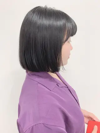 ショート 色白に見える暗髪 梅田・増田のヘアスタイル