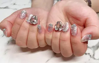 ロング カラー ネイル Q Free nailsのネイルデザイン