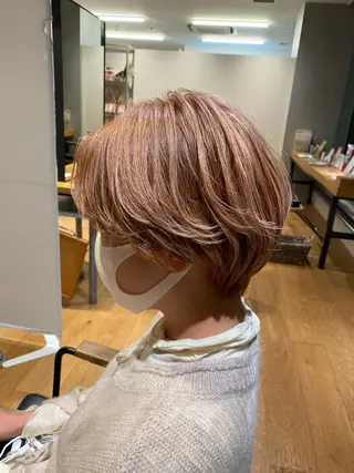 ショート カラー 、 、のヘアスタイル