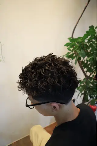 ショート パーマ 2Hbarbershop新宿理容室所属・【無料カット】森 拓斗のヘアスタイル