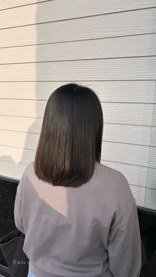 ミディアム 村松 麻菜のヘアスタイル