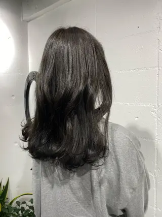 セミロング ショート・ウルフ✂︎ 安住有咲子のヘアスタイル